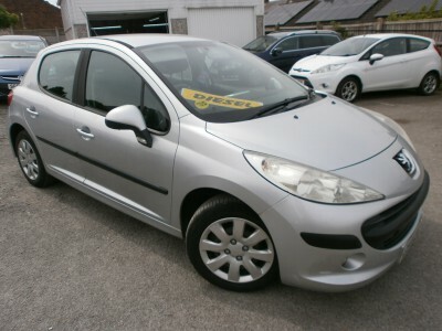 Compare Peugeot 207 S, 1.6 90Bhp, GN08ZPB 