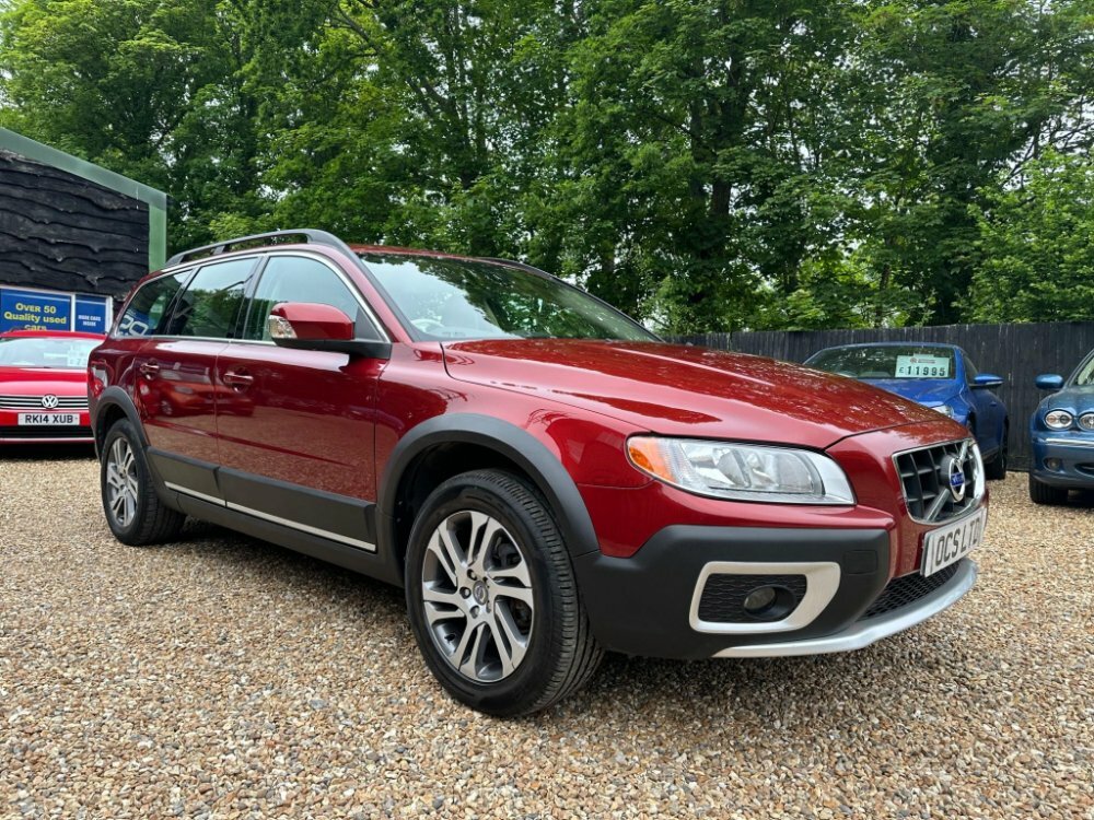 Compare Volvo XC70 2.4 D4 Se Nav Geartronic Awd Euro 5 AO62YLL Red