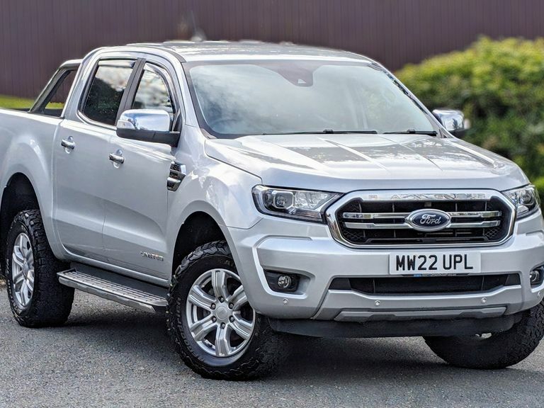 Compare Ford Ranger Pick Up Double Cab Limited 1 2.0 Ecoblue 170 MW22UPL Silver