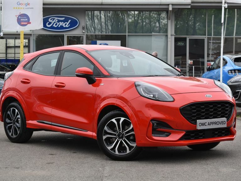 Compare Ford Puma 1.0 Ecoboost Hybrid Mhev St-line XUI9572 Red