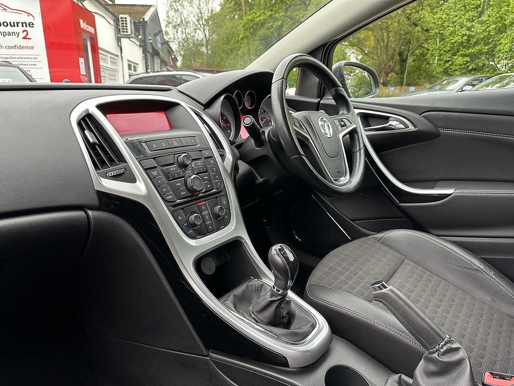 Compare Vauxhall Astra Gtc T Sri U718 Ulez MV63NZD Grey