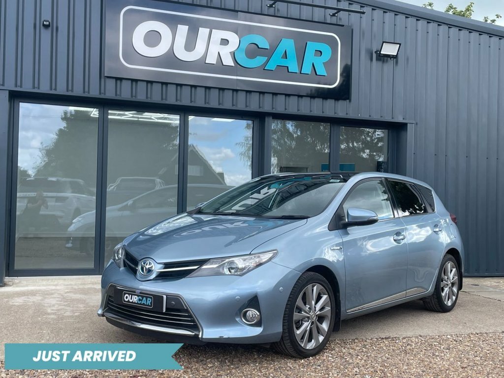 Compare Toyota Auris 1.8 Excel Vvt-i 99 Bhp DX64MGE Blue