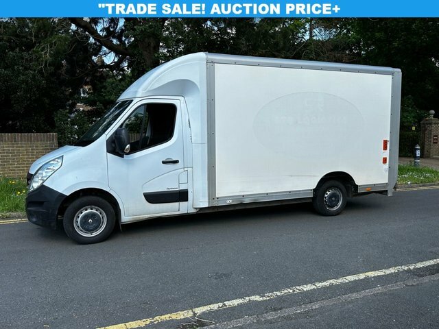 Compare Renault Master 2.3 Ll35 Business Dci 130 Bhp L3 Low Loader Luton WG68SFV White