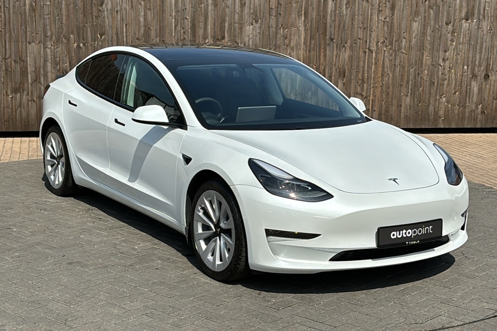 Compare Tesla Model 3 Long Range Awd 351 Ps MA71JNU White