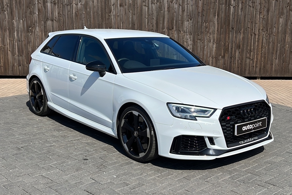 Compare Audi RS3 2.5 Tfsi Rs 3 Quattro S Tronic 400 Ps YX18YNU 