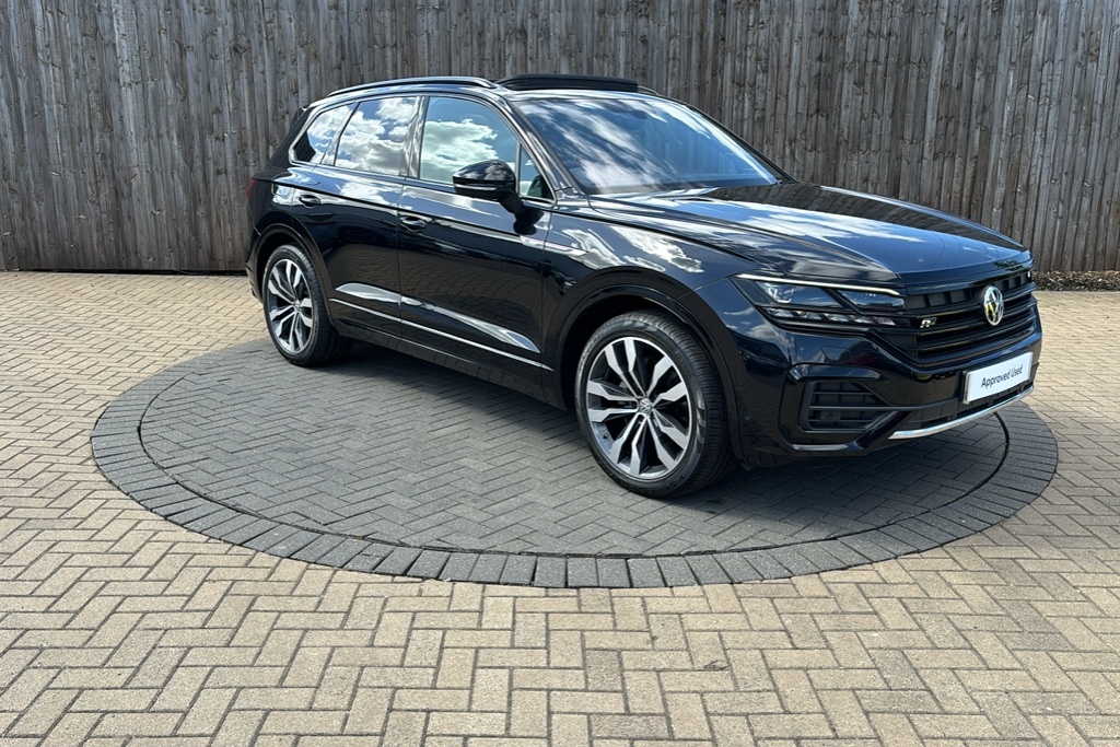 Compare Volkswagen Touareg 3.0 V6 Tdi 4Motion Black Edition Tip 286 OY20WOX 