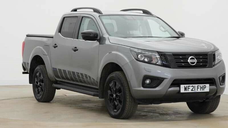 Compare Nissan Navara Double Cab Pick Up N-guard 2.3Dci 190 Tt 4Wd WF21FHP Grey