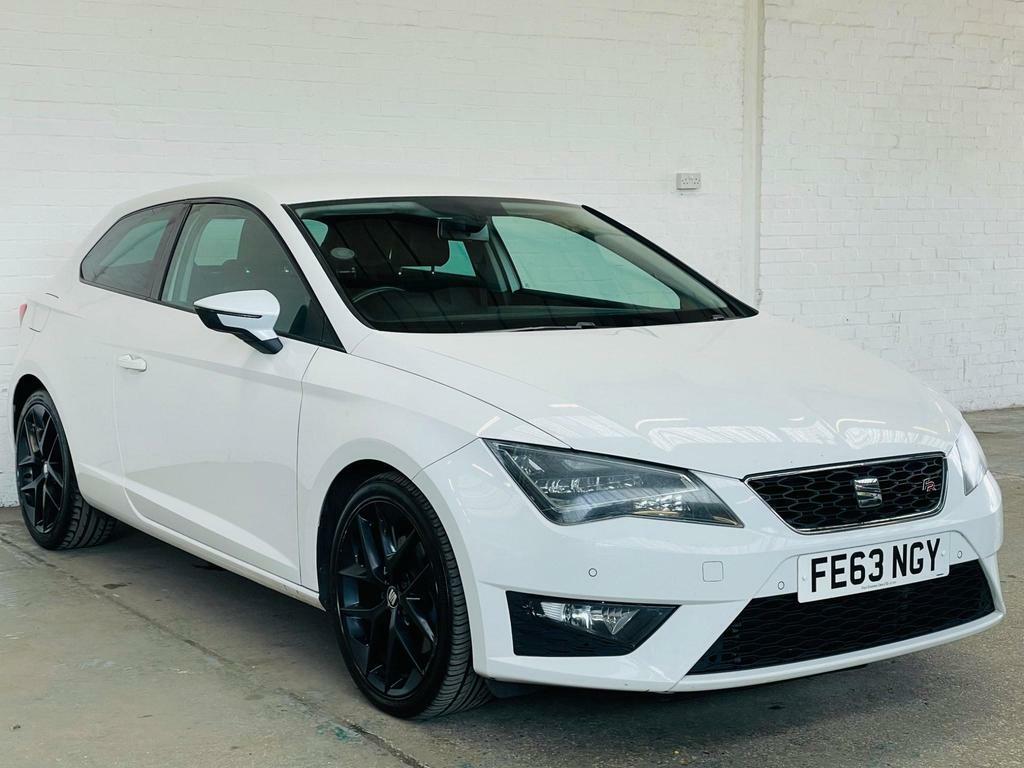 Compare Seat Leon 2.0 Tdi Cr Fr Sport Coupe Euro 5 Ss FE63NGY White
