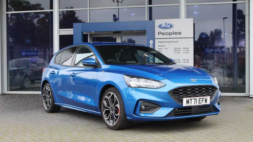 Compare Ford Focus 1.0 Ecoboost Hybrid Mhev 155 St-line X Edition MT71EFW Blue