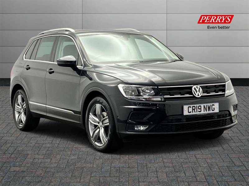 Compare Volkswagen Tiguan Petrol CR19NWG 