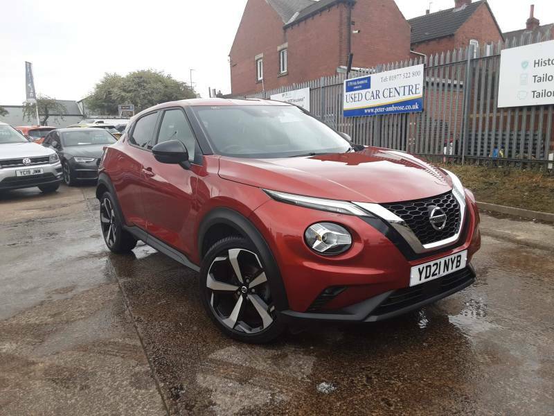 Compare Nissan Juke 1.0 Dig-t 114 Tekna Dct YD21NYB Red