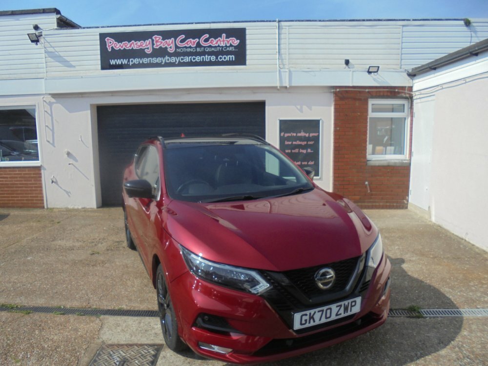 Compare Nissan Qashqai N-tec Dig-t 160 7 Dct GK70ZWP Red