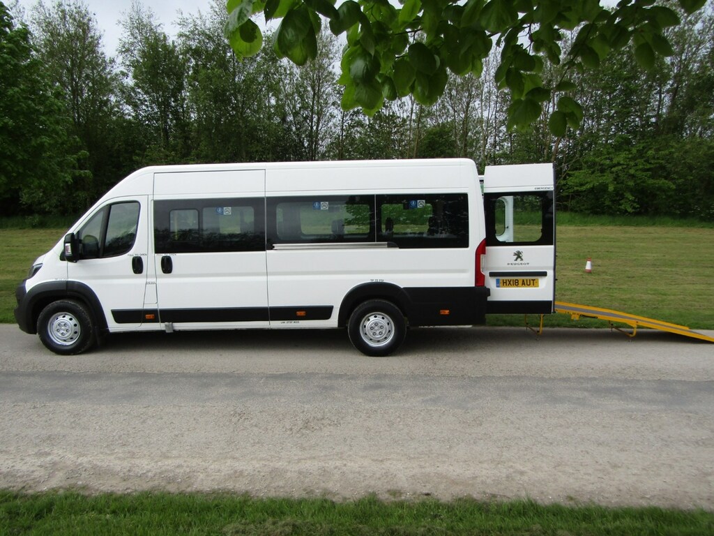 Peugeot Boxer L4h2 440 2.0 Hdi 17 Seats Wheelchair Accessible White #1