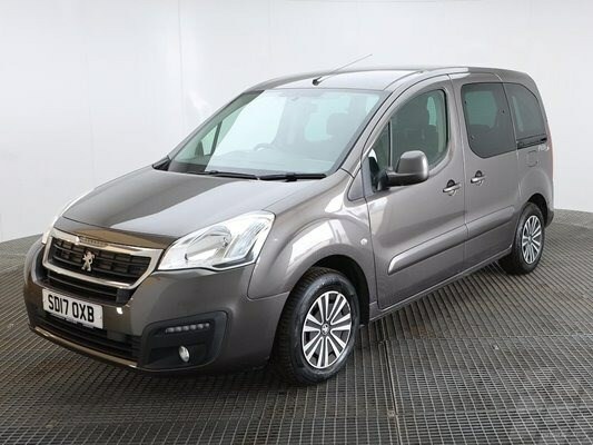 Compare Peugeot Partner Tepee Horizon 5 Seats 1.6 Hdi Wheelchair Accessible Disa SD17OXB Grey
