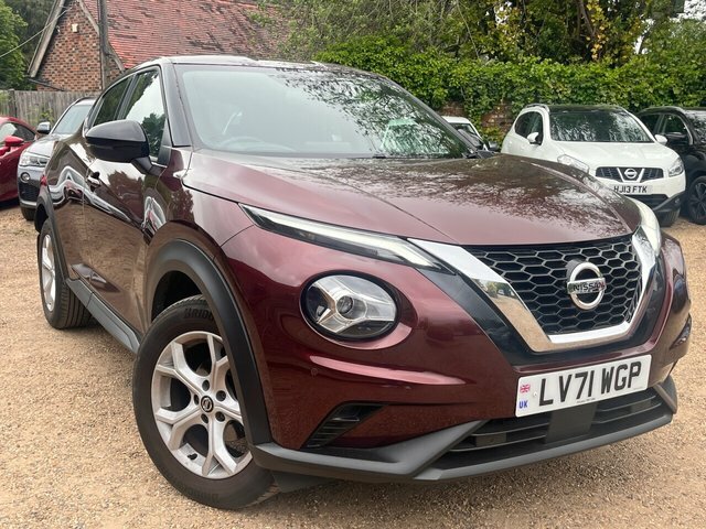 Compare Nissan Juke 1.0L Dig-t N-connecta Dct 113 Bhp LV71WGP Red