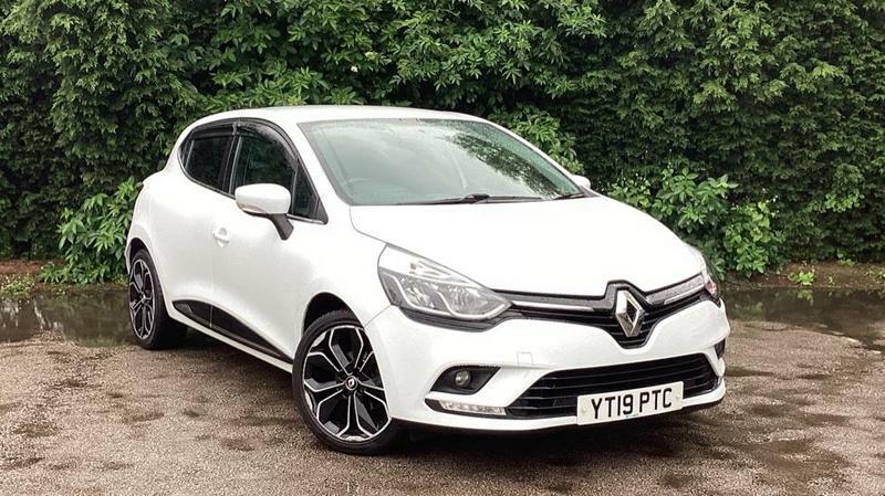 Compare Renault Clio 1.5 Dci Iconic Euro 6 Ss YT19PTC White