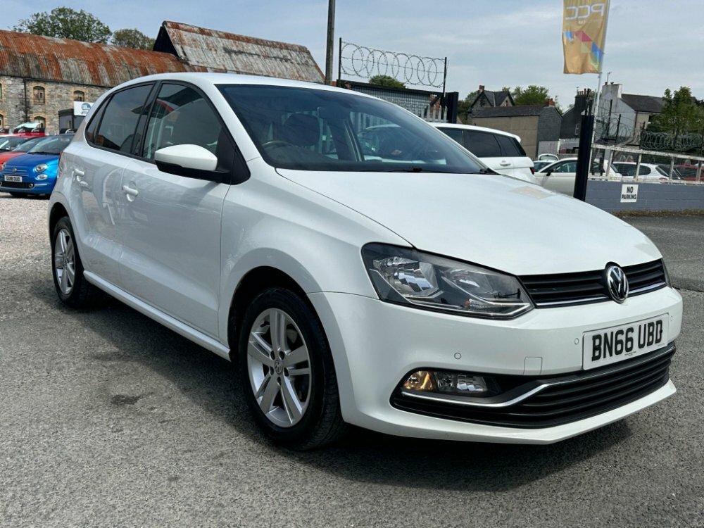Compare Volkswagen Polo Polo Match Tsi BN66UBD White