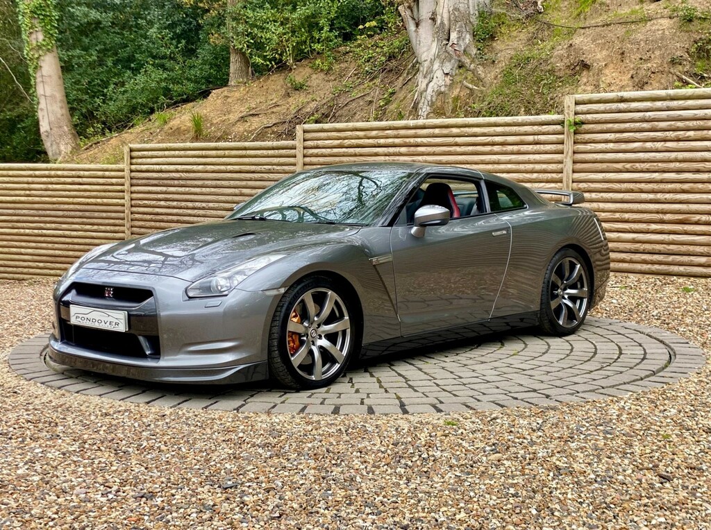 Compare Nissan GT-R Gt-r Black Edition M3UOS Grey