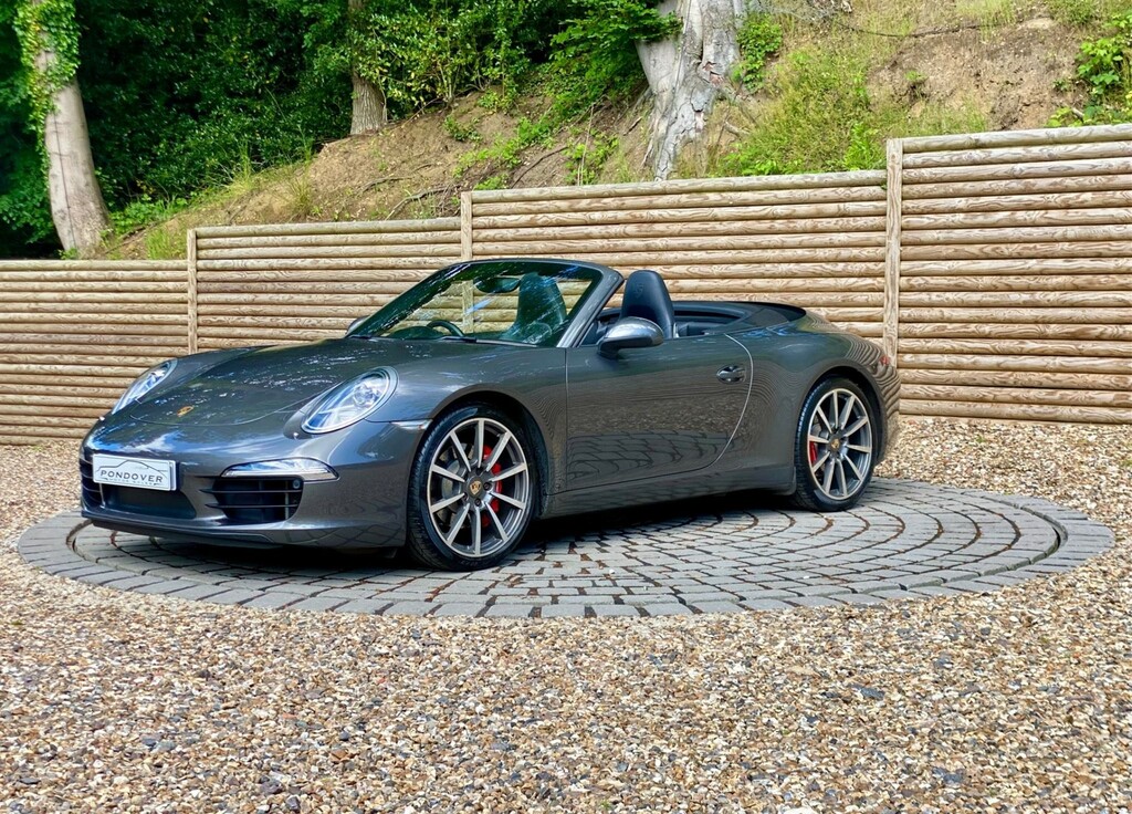 Compare Porsche 911 Convertible GD62BHV Grey