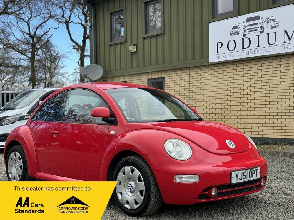 Compare Volkswagen Beetle 1.6 Euro 4 YJ51OPT Red