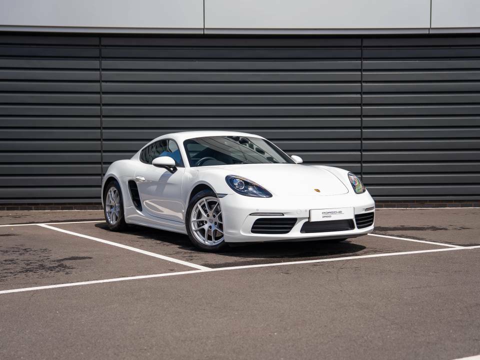 Compare Porsche 718 982  White
