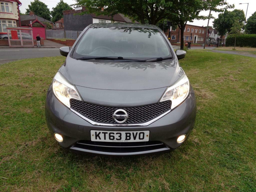 Compare Nissan Note 1.2 Dig-s Acenta Premium Euro 5 Ss KT63BVO Grey