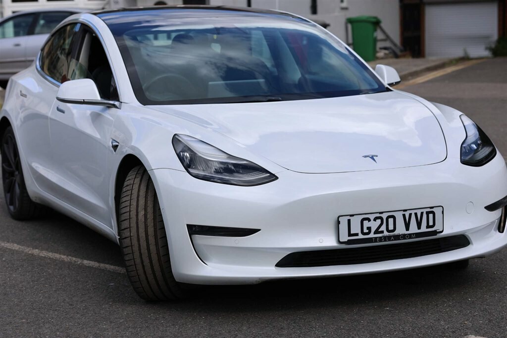 Compare Tesla Model 3 Dual Motor Performance 4Wde Performanc LG20VVD White
