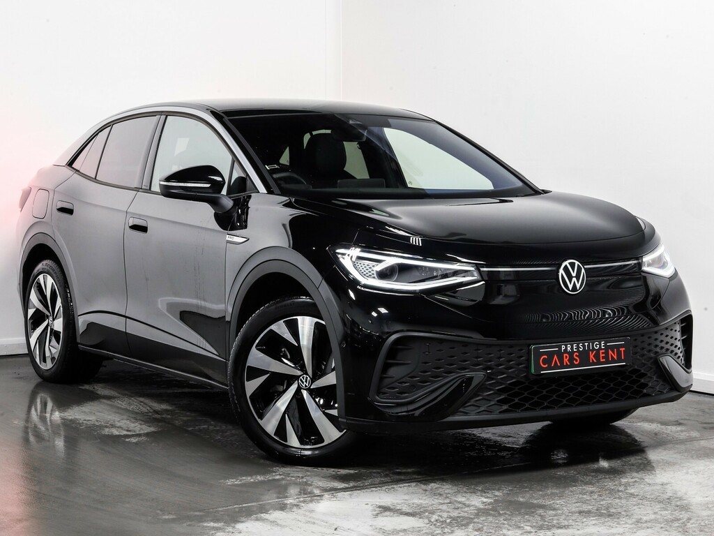 Compare Volkswagen ID.5 150Kw Style Pro Performance 77Kwh RF72XDC Black