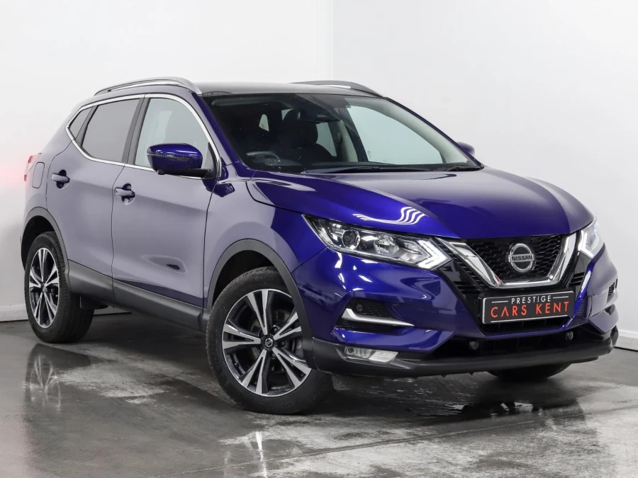 Compare Nissan Qashqai 1.3 Dig-t 160 157 N-connecta Dct Glass Roof YC21XMT Blue