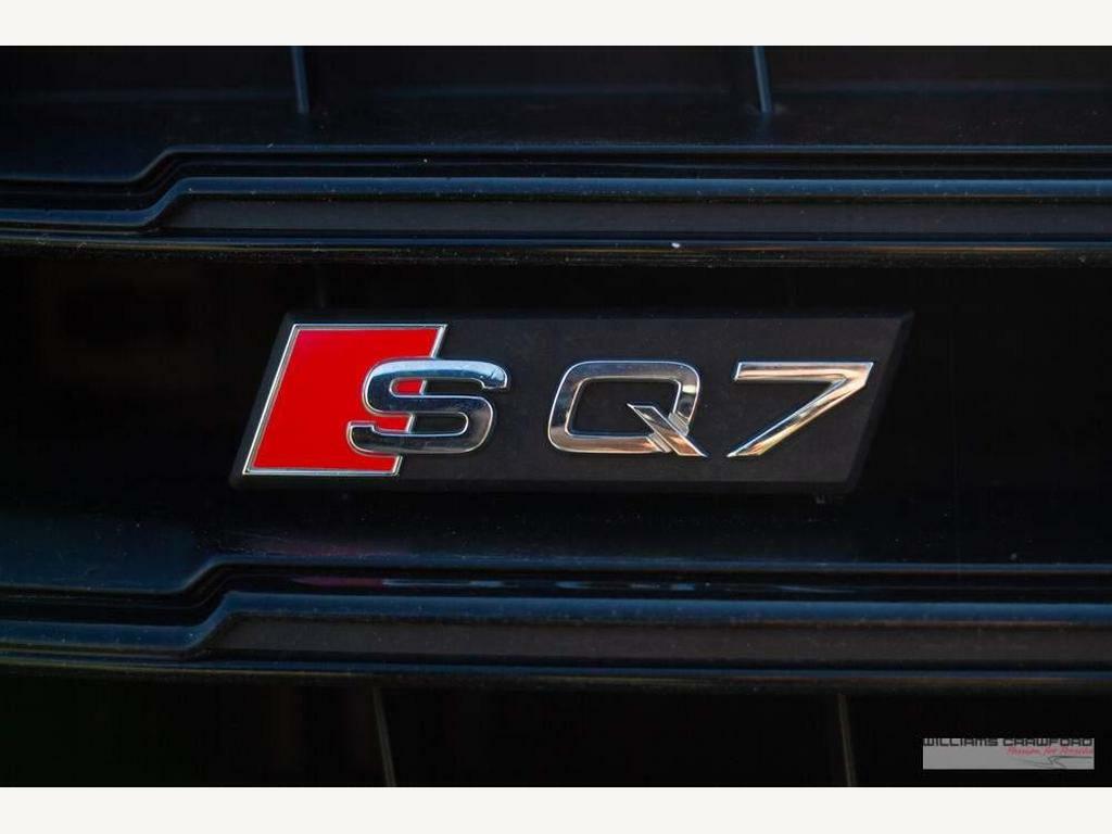 Compare Audi SQ7 4.0 Tdi V8 Tiptronic Quattro Euro 6 Ss VU20BCE Black