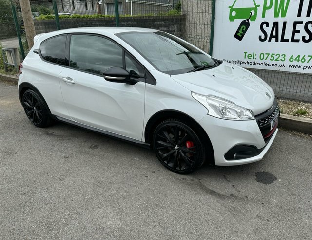 Compare Peugeot 208 208 Gti By Peugeot Sport Thp Ss B18CWM White