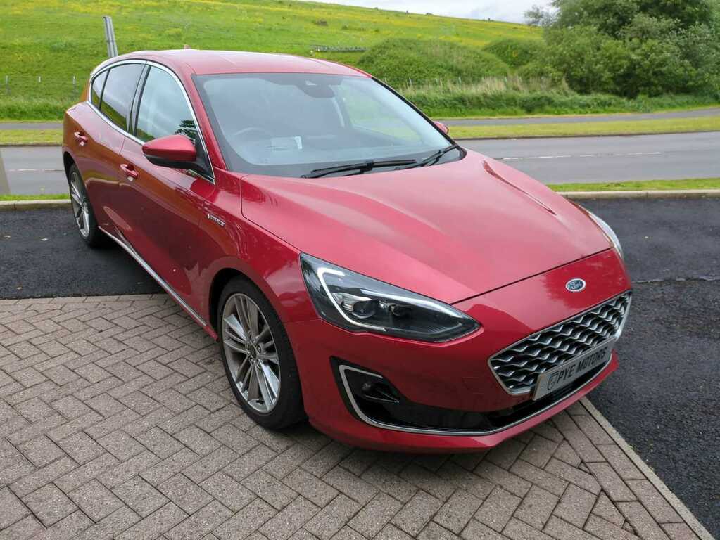 Compare Ford Focus 1.0 Ecoboost Hybrid Mhev 155 Vignale Edition PO71RZR Red