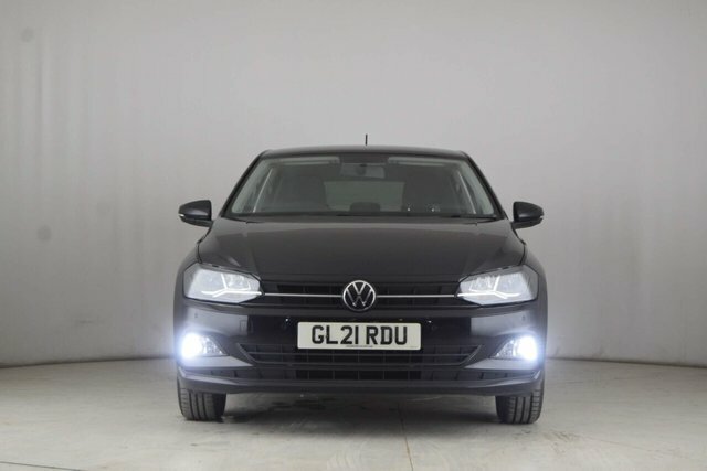 Compare Volkswagen Polo 1.0L Match Evo 80 Bhp GL21RDU Black