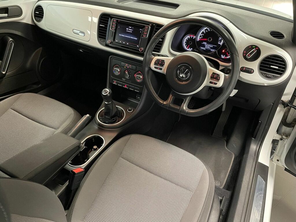 Compare Volkswagen Beetle Hatchback 1.4 Tsi Bluemotion Tech Design Euro 6 S EO65KUU White