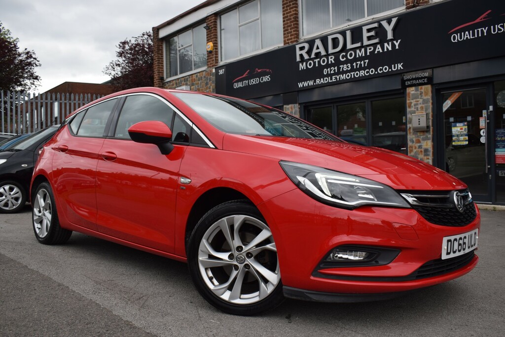 Compare Vauxhall Astra Hatchback DC66ULD Red
