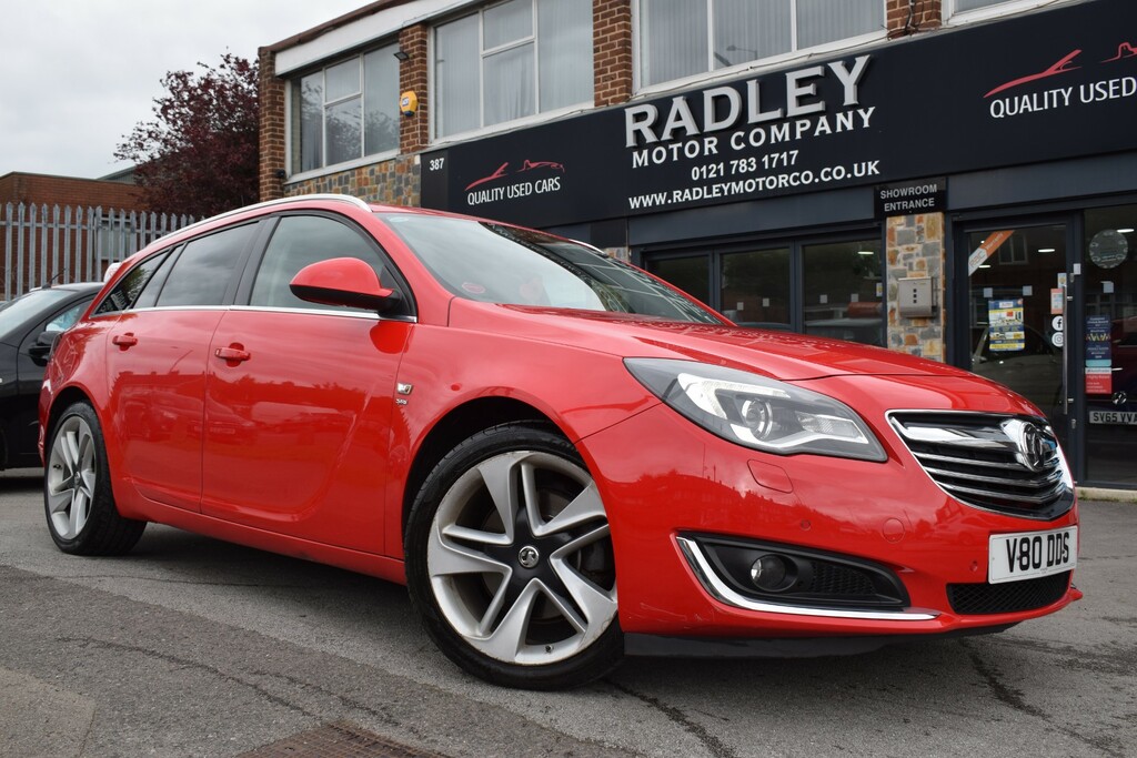 Compare Vauxhall Insignia Estate V80DDS Red
