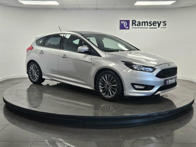 Ford Focus St-line Tdci 118 Silver #1