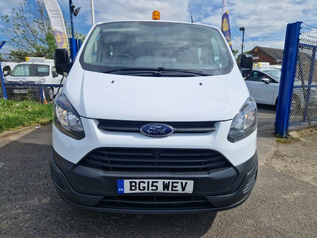 Compare Ford Transit Custom Double Cab Van 2.2 Tdci 290 Low Roof Double Cab 2 BG15WEV White
