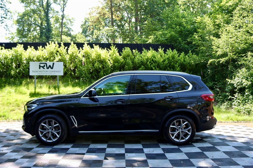 Compare BMW X5 3.0 45E 24Kwh Xline Xdrive Euro 6 Ss PJ69OLC Black