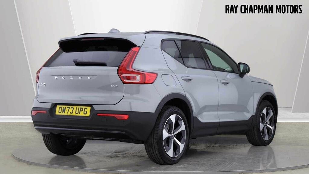 Compare Volvo XC40 B3 Ultimate OW73UPG Grey