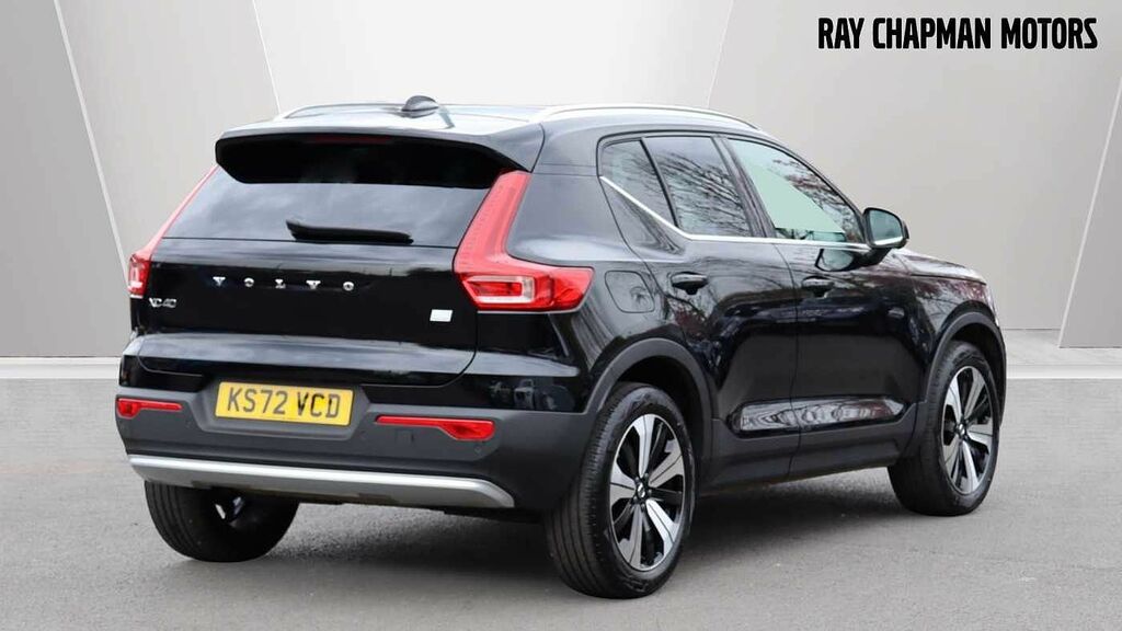 Compare Volvo XC40 Recharge T5 Ultimate KS72VCD Black