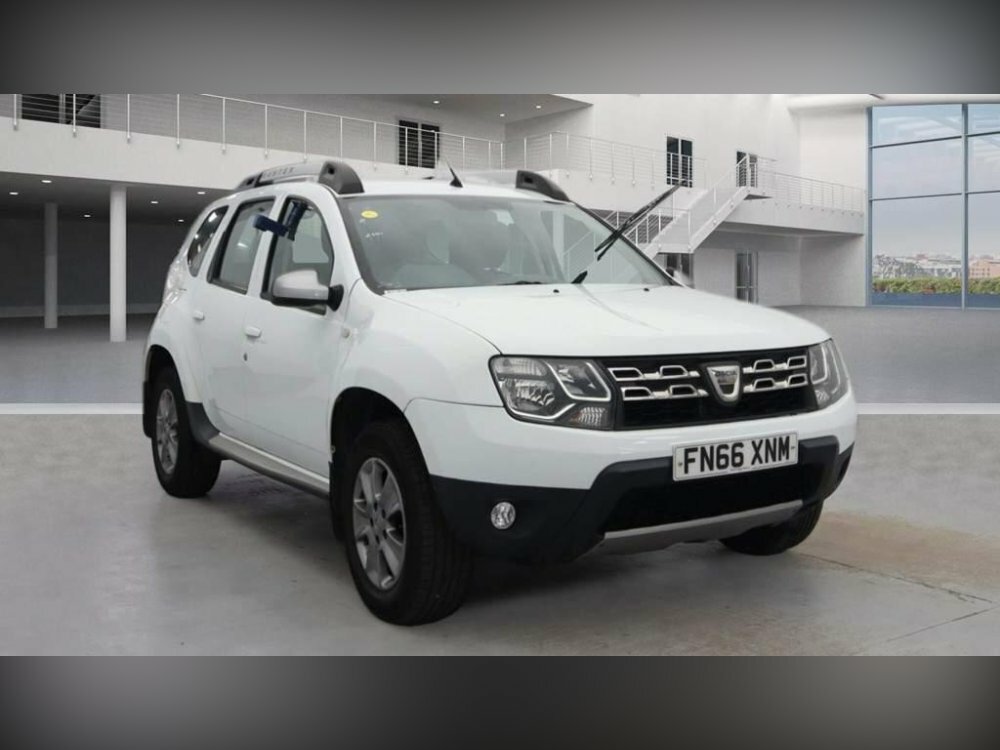Compare Dacia Duster 1.2 Tce Laureate Euro 6 Ss FN66XNM White
