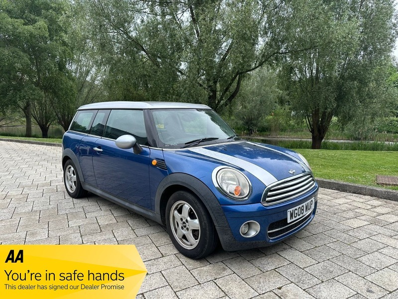 Compare Mini Clubman D Clubman WG08WUP Blue