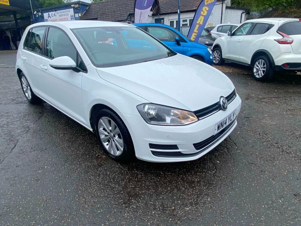 Compare Volkswagen Golf 2.0 Tdi Bluemotion Tech Se Euro 5 Ss WN14YLY White