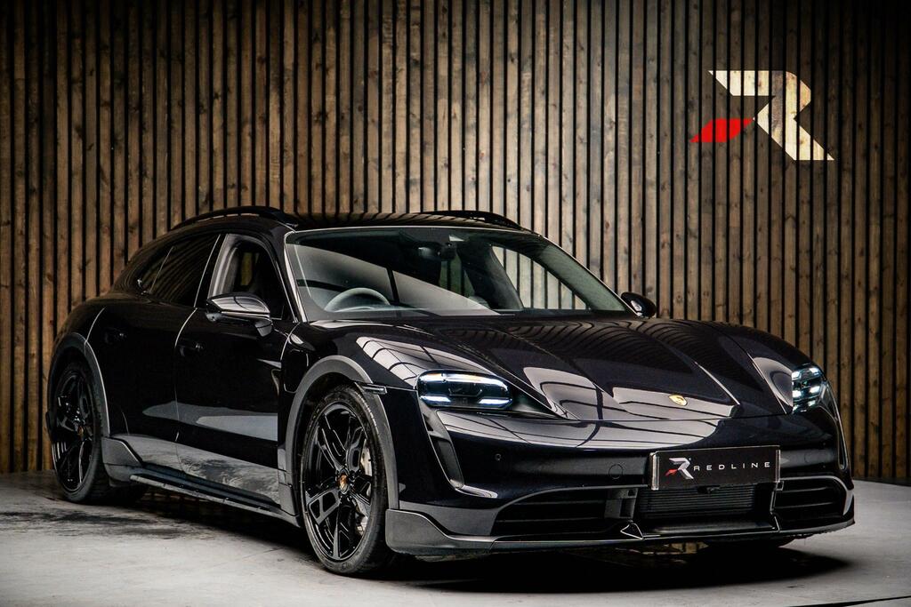 Porsche Taycan Performance Plus 93.4Kwh Turbo Cross Turismo Black #1