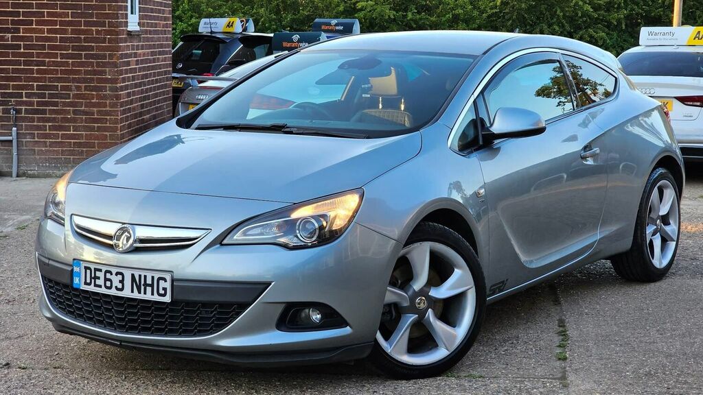 Compare Vauxhall Astra GTC Coupe 1.4T Sri Euro 5 Ss 201363 DE63NHG Silver