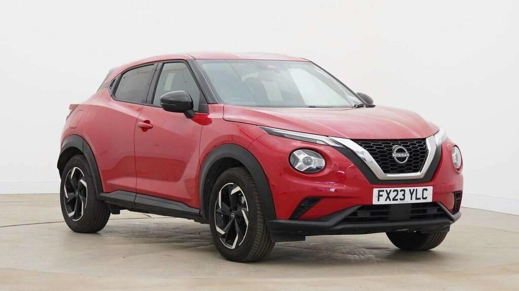 Compare Nissan Juke Nissan Juke 1.0 Dig-t 114 N-connecta FX23YLC Red