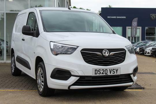 Compare Vauxhall Combo L1h1 2300 Sportive Ss DS20VSY White