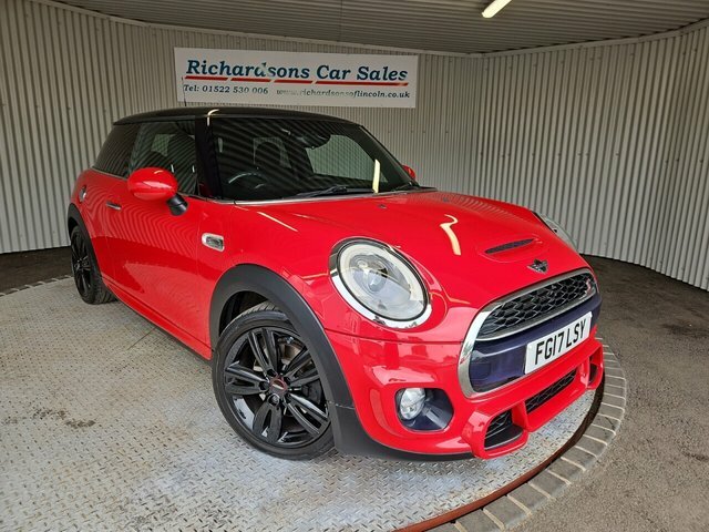 Compare Mini Hatch Cooper S Works 210 FG17LSY Red