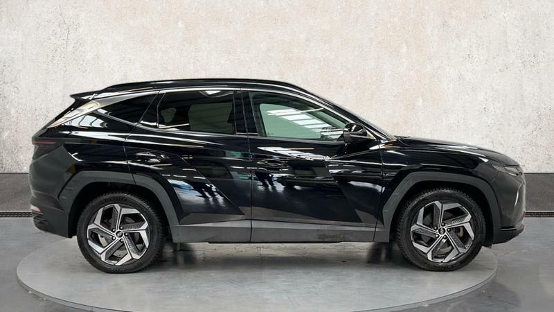 Compare Hyundai Tucson 1.6 H T-gdi Ultimate Suv Hybrid Eu DP21KXM Black